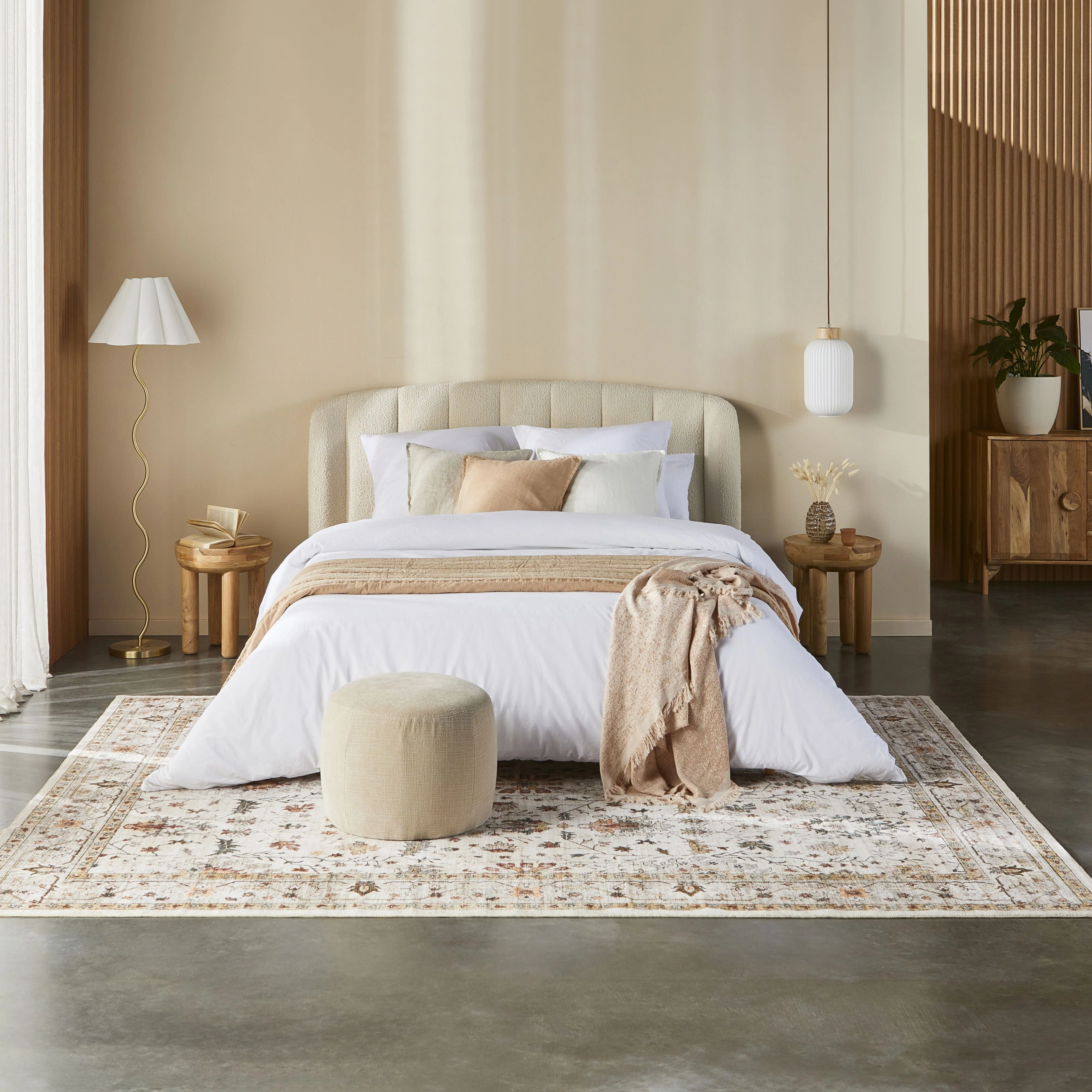 1702-boucle-bed-queen-6.webp Boucle Bed Queen