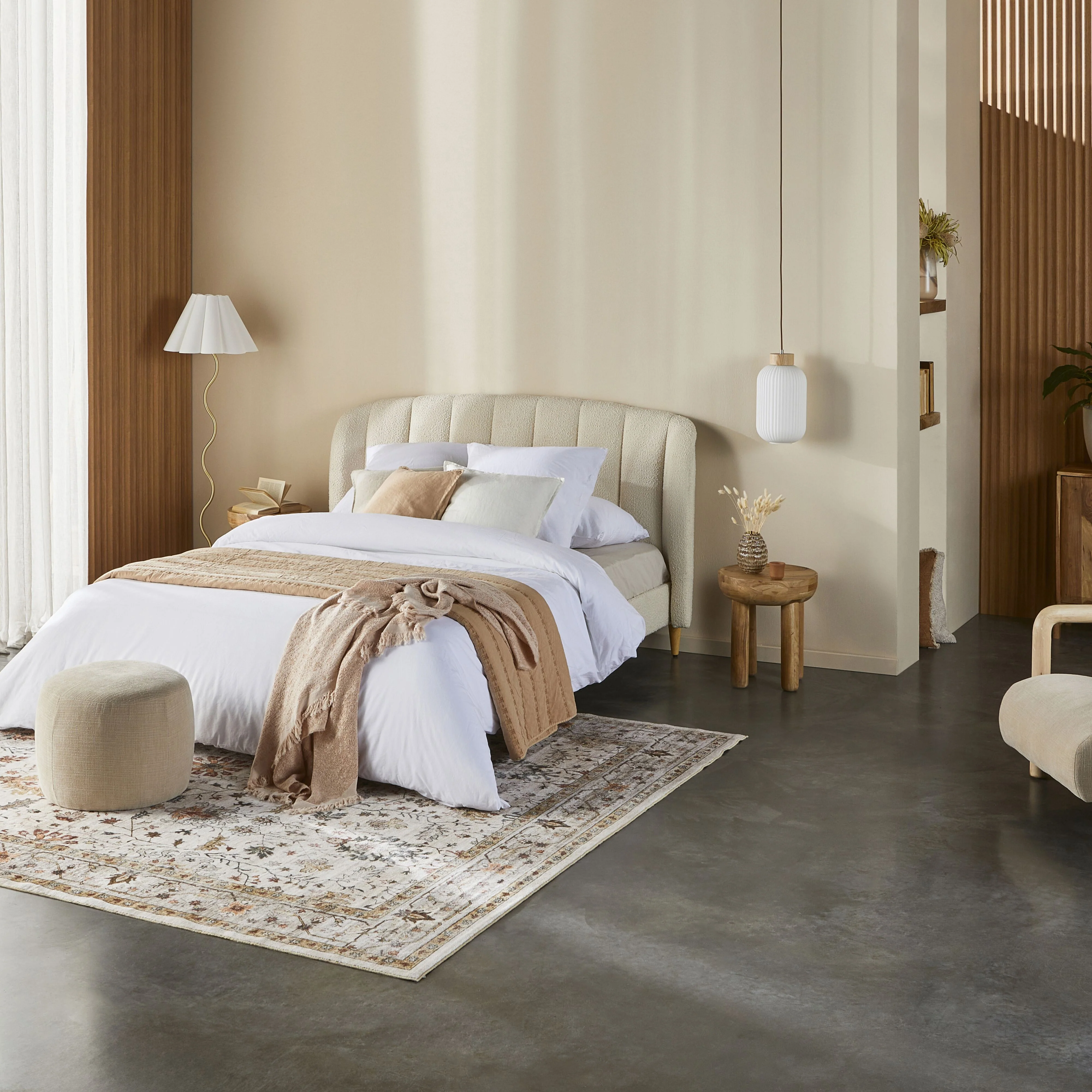 1702-boucle-bed-queen-7.webp Boucle Bed Queen