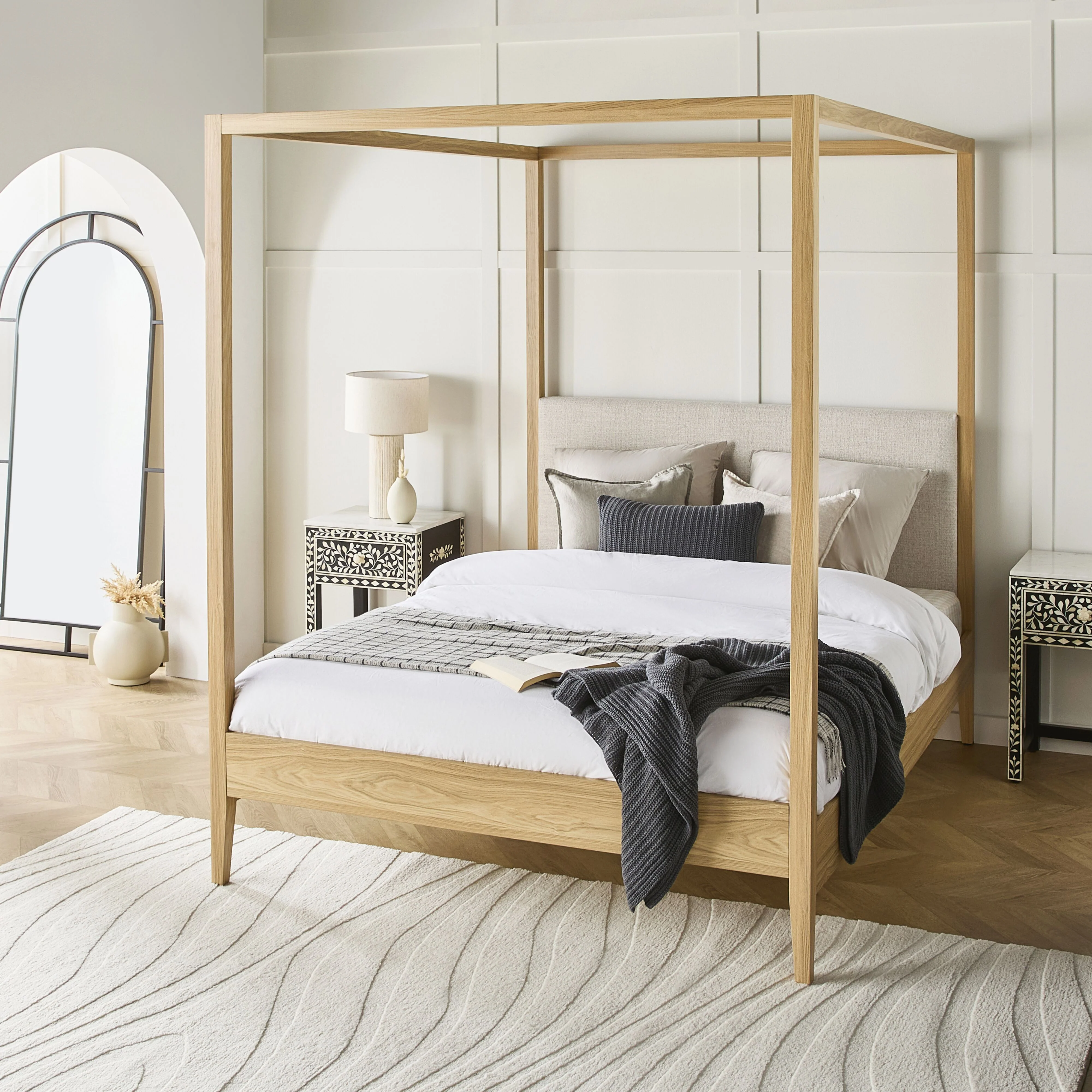 1752-kenzy-4-poster-queen-bed-8.webp Kenzy 4 Poster Queen Bed