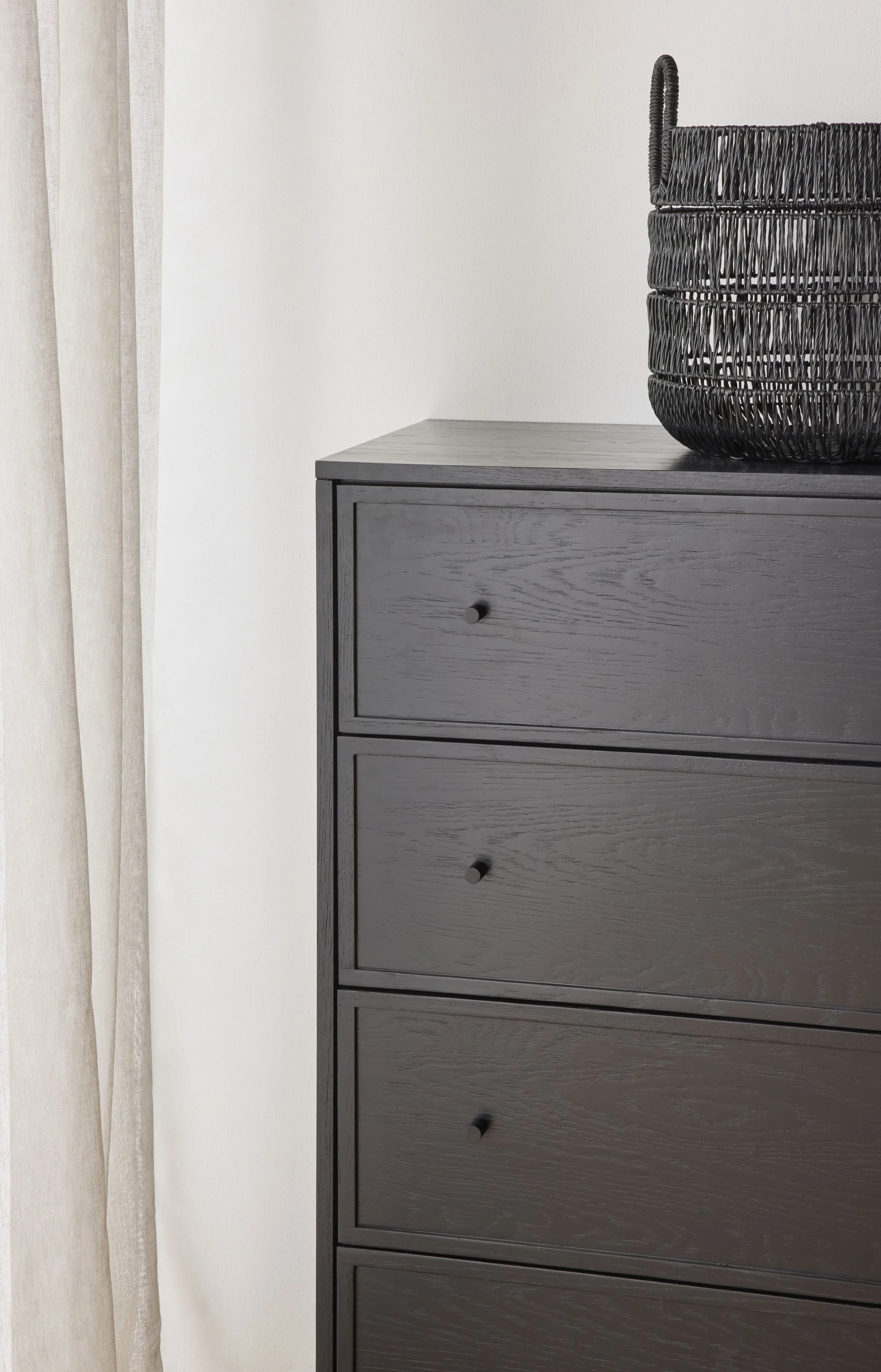 1780-avalon-4-drawer-chest-black-11.webp Avalon 4 Drawer Chest Black