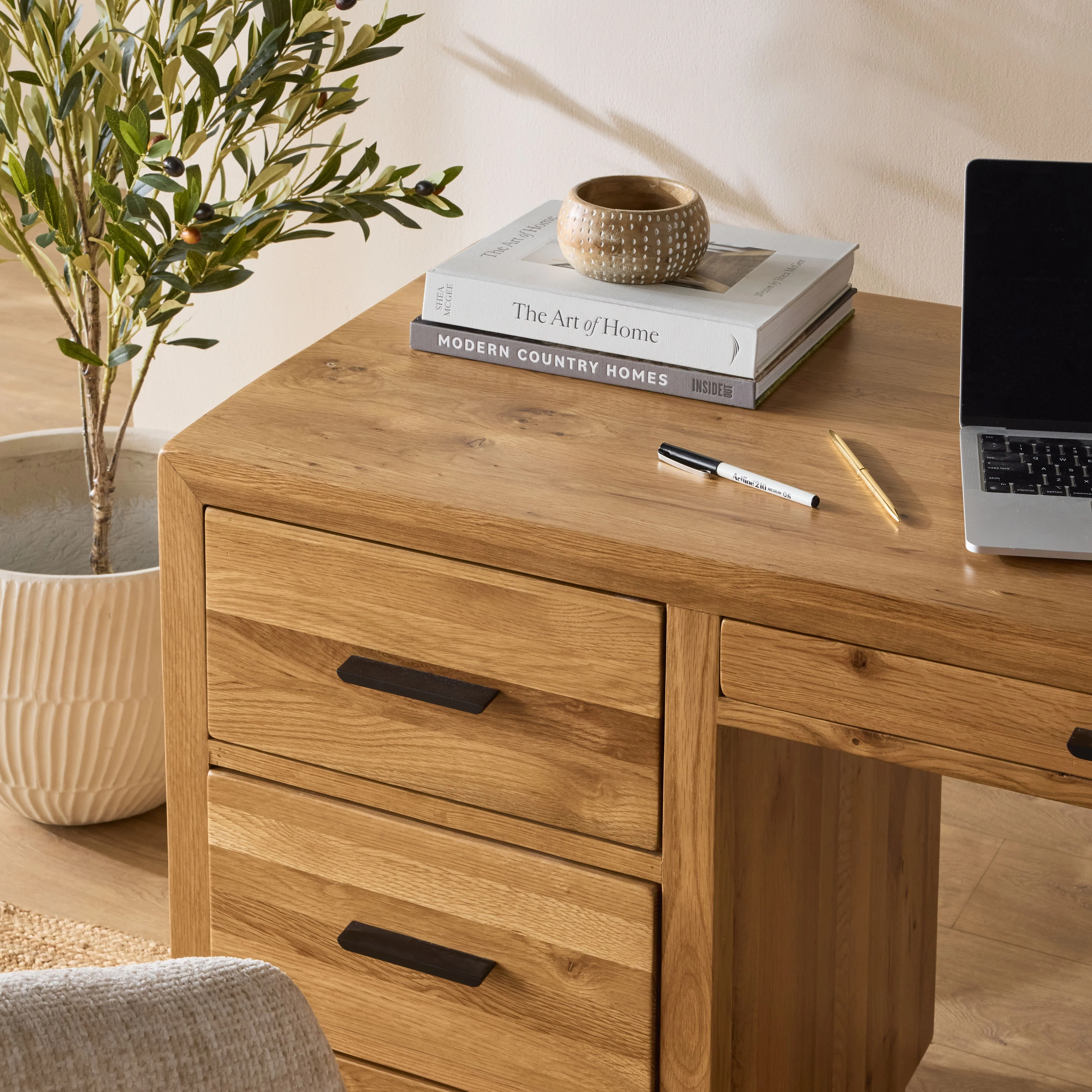 2086-oakdale-double-pedestal-desk-10.webp Oakdale Double Pedestal Desk