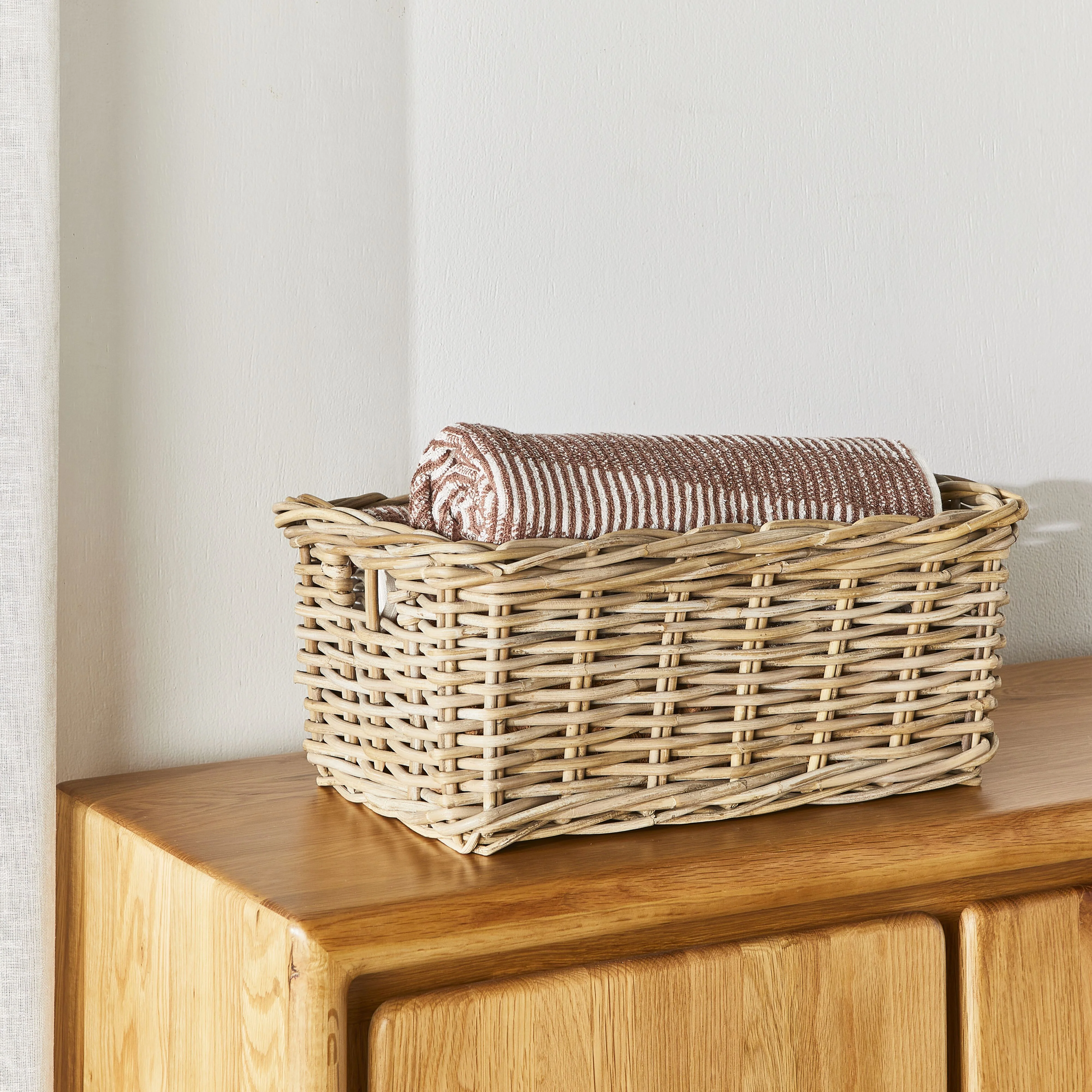 2434-martinique-basket-medium-49x30x22cm-5.webp Martinique Basket Medium 49x30x22cm