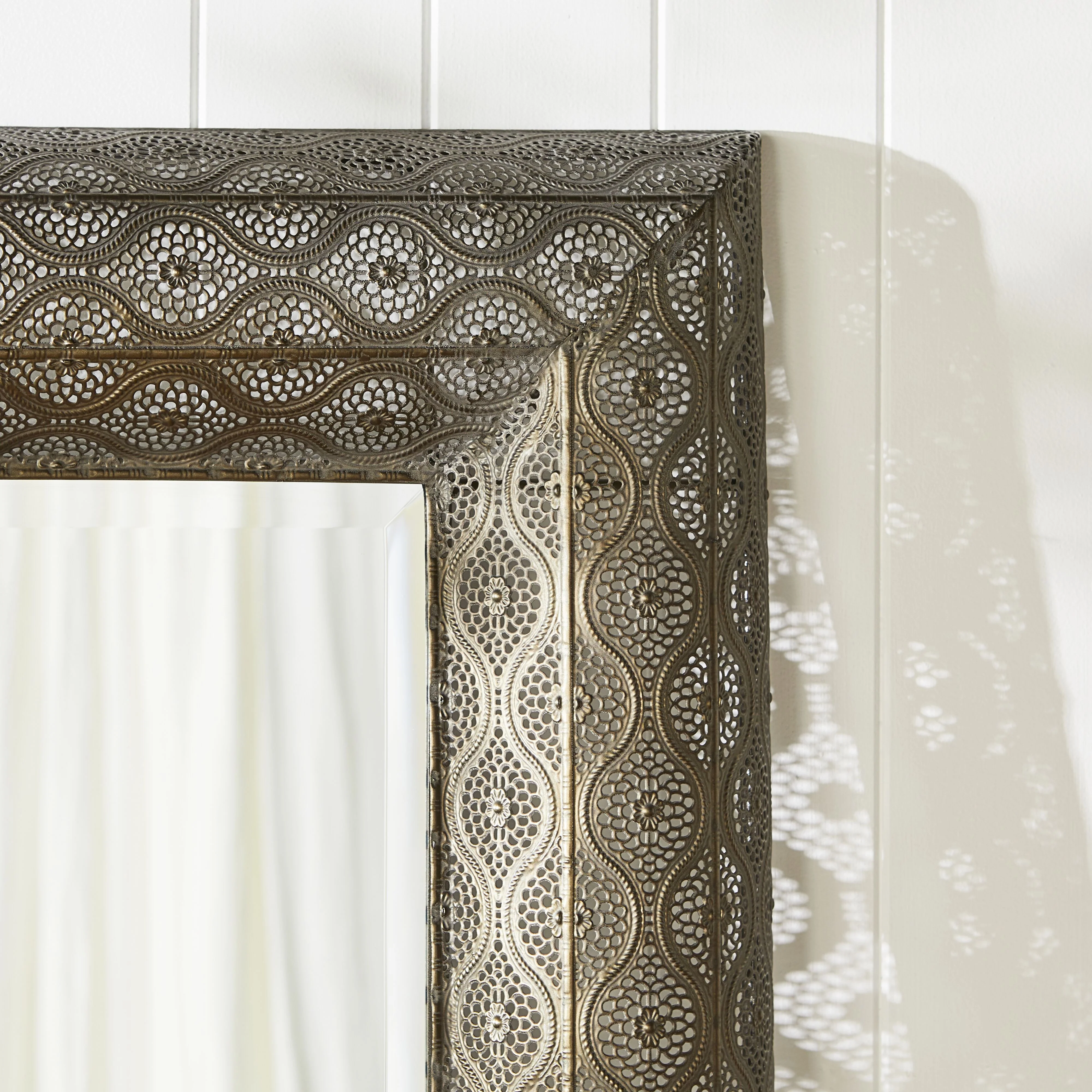 2684-surat-metal-mirror-160x70cm-4.webp Surat Metal Mirror 160x70cm