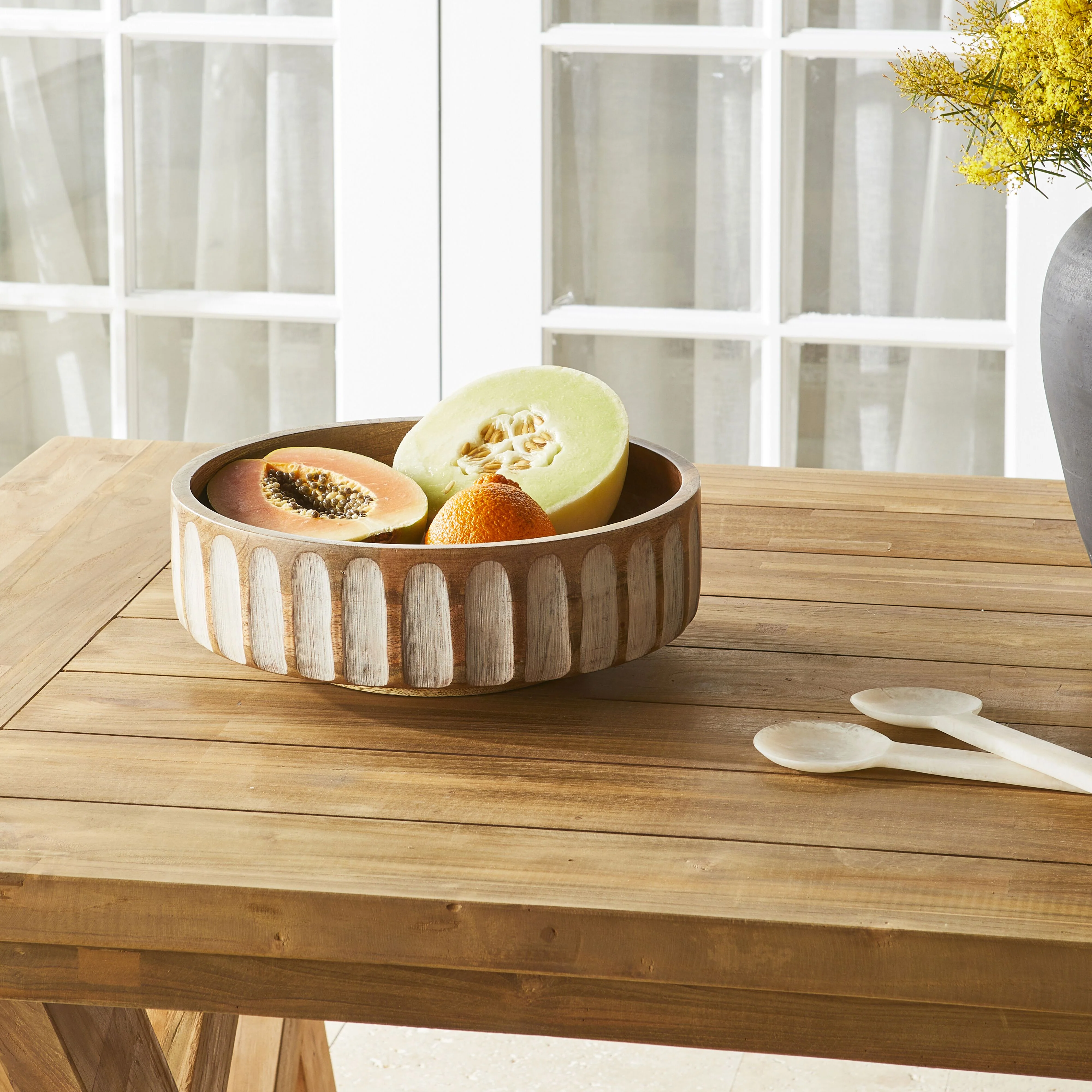 2805-moana-salad-bowl-white-35x35x12cm-5.webp Moana Salad Bowl White 35x35x12cm