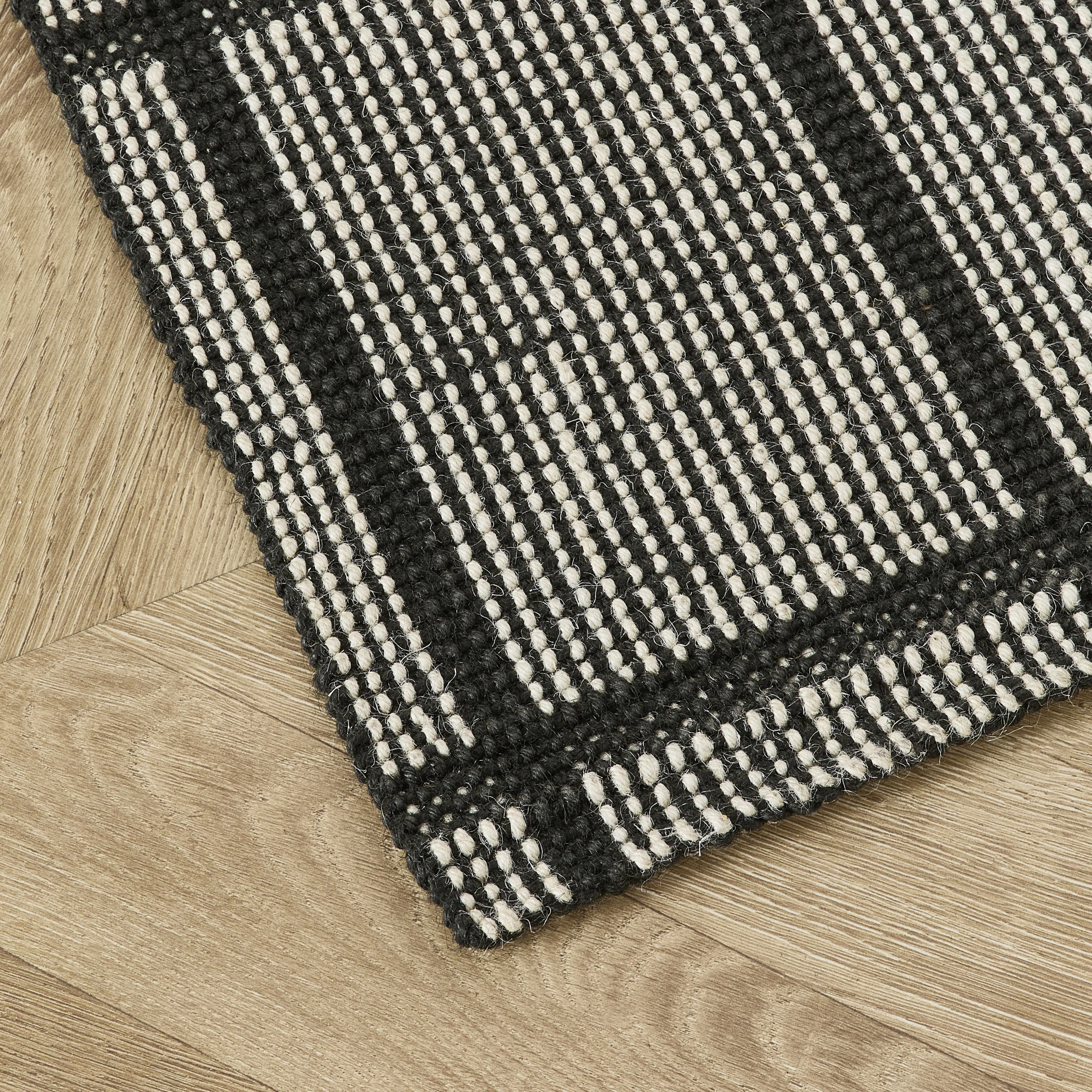 2967-grid-check-jute-doormat-60x90cm-4.webp Grid Check Jute Doormat 60x90cm
