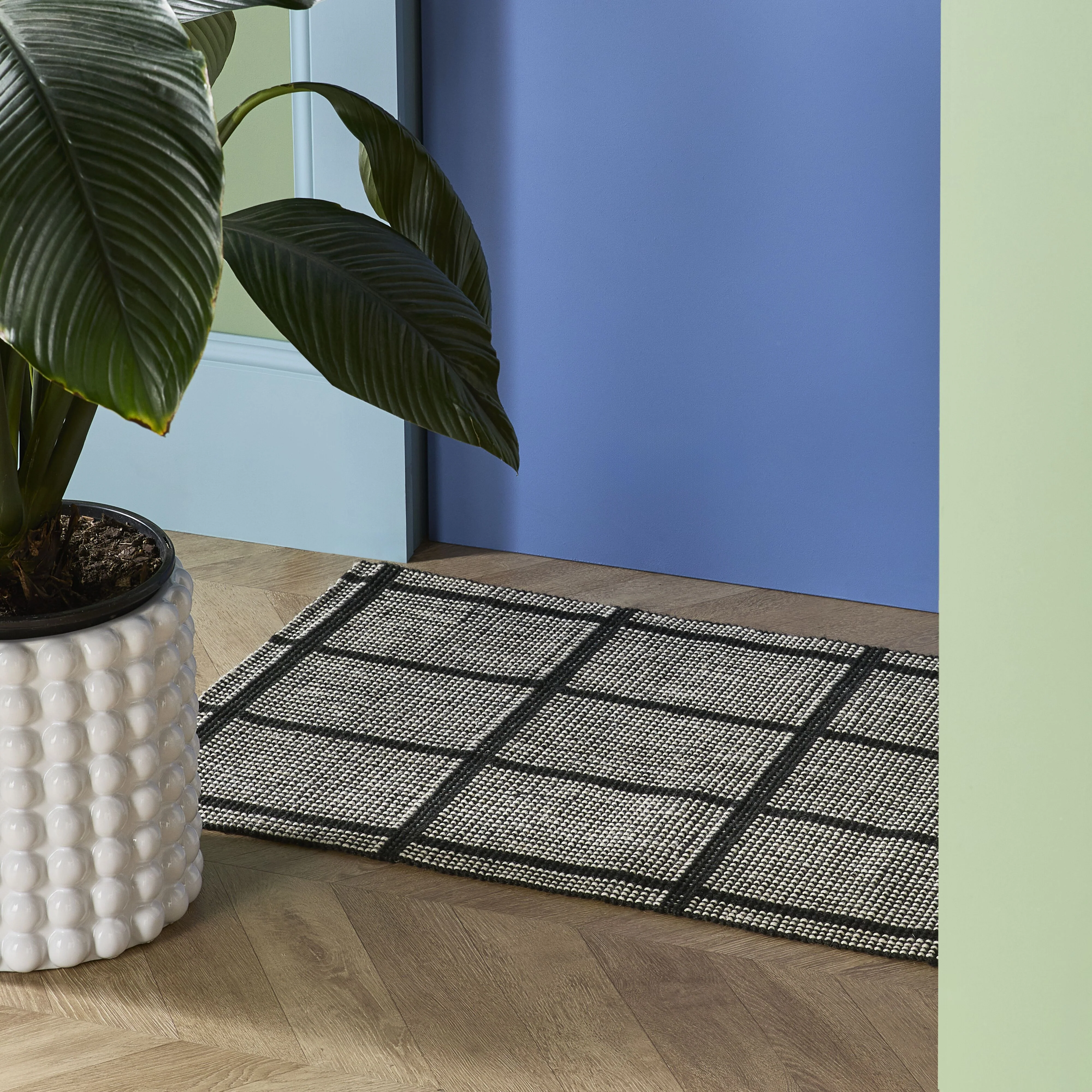 2967-grid-check-jute-doormat-60x90cm-5.webp Grid Check Jute Doormat 60x90cm