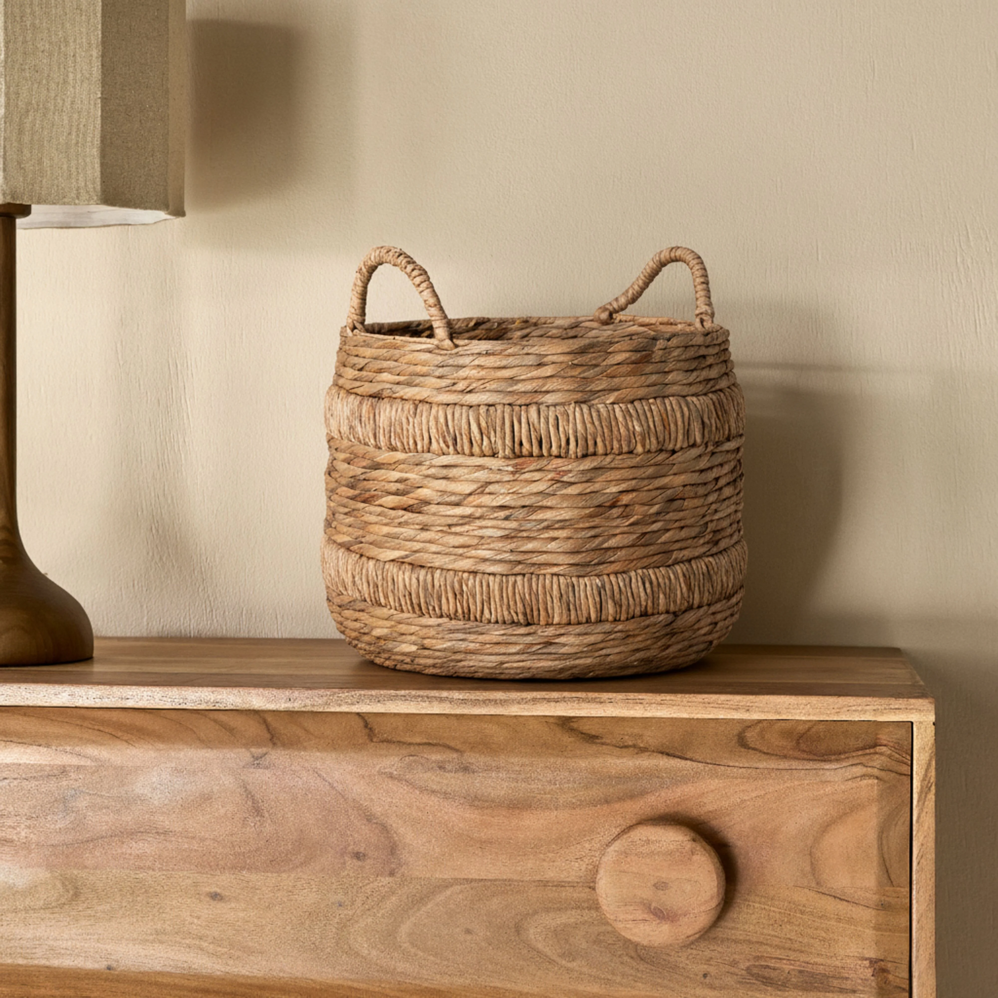 603-keilani-water-hyacinth-basket-small-4.webp Keilani Water Hyacinth Basket Small