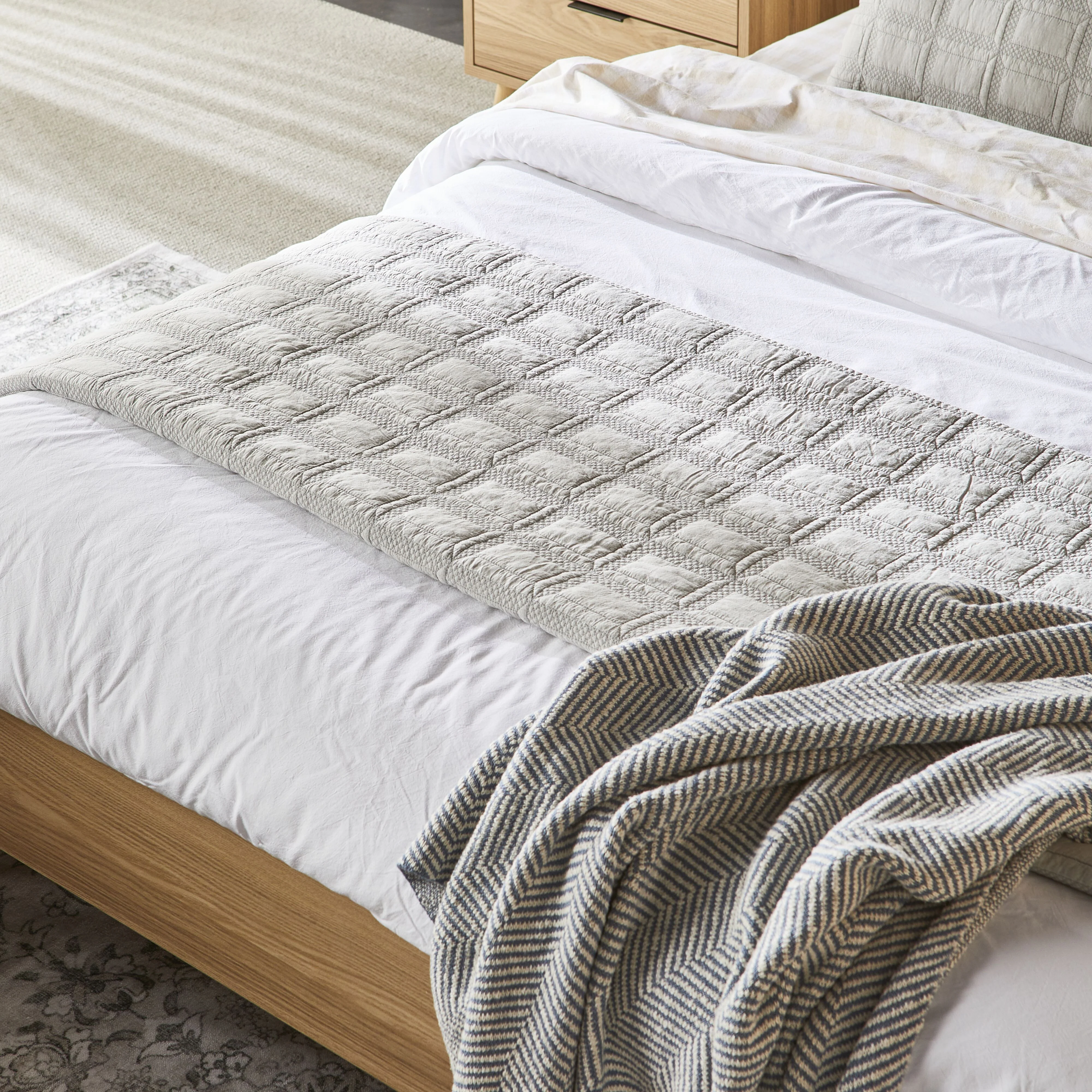 608-asher-soft-washed-voile-quilted-coverlet-soft-grey-220x240cm-5.webp Asher Soft Washed Voile Quilted Coverlet Soft Grey 220x240cm
