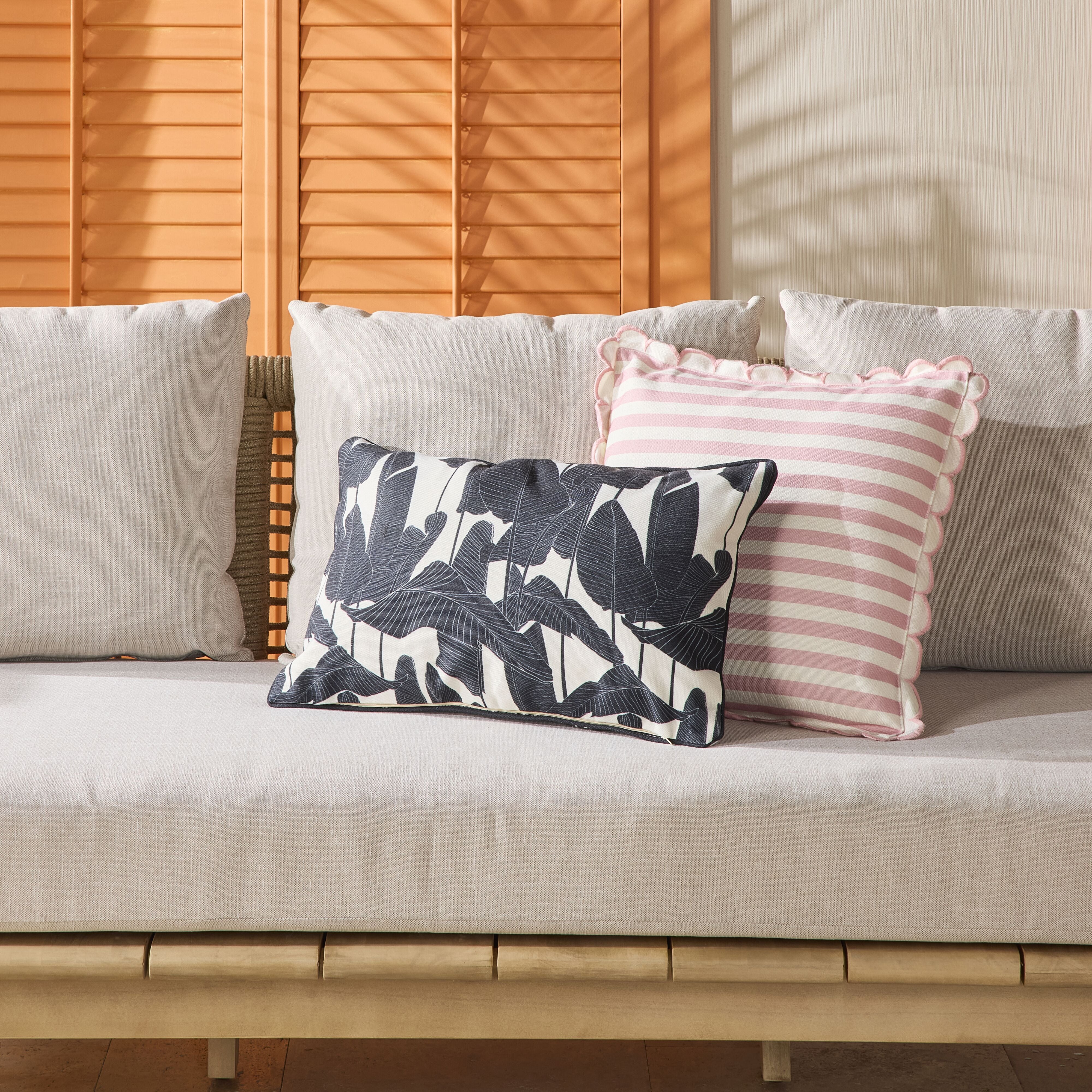 868-aruba-night-leaf-outdoor-cushion-35x55cm-6.jpg Aruba Night Leaf Outdoor Cushion 35x55cm